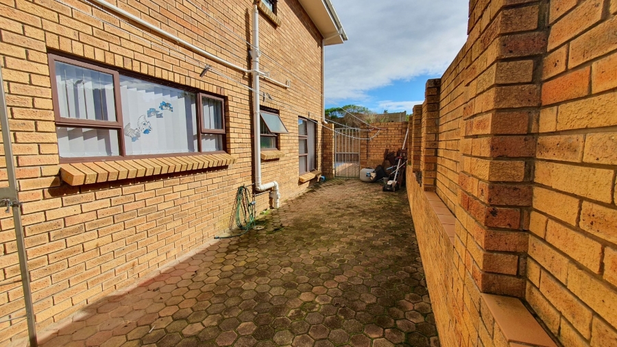 3 Bedroom Property for Sale in Dana Bay Western Cape